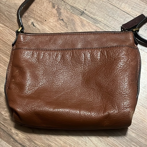 Fossil Vickery brown leather crossbody bag with adjustable strap - Picture 5 of 16